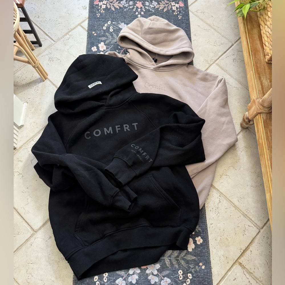 Two Comfrt Hoodies XL